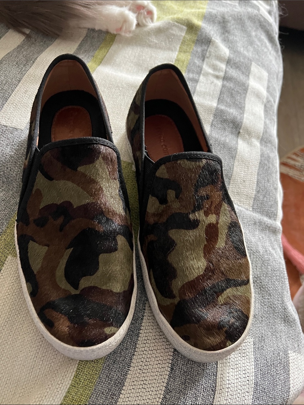 Slip-On wens faux fur slip ons Casual Sneakers in Camouflage